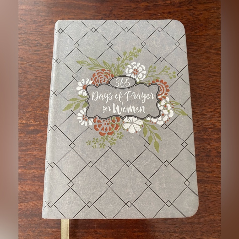 365 Days of Prayer for Women 5” x 7” Daily Devotional with Ribbon Bookmark
